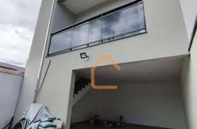 Casa com 3 dormitórios à venda, 138 m² por R$ 530.000,00 - Vergani - Pouso Alegre/MG