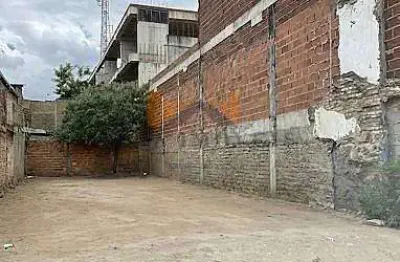 Terreno à venda na Rua Goes Calmon, Centro, Vitória da Conquista