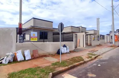 Excelente casa em araucaria, o3 quartos, fino acabamento.