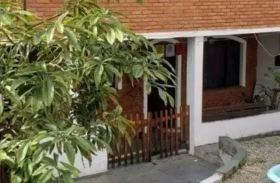 Casa com 3 quartos à venda na Avenida Ricardo Medina Filho, Vila Ipojuca, São Paulo