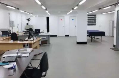 Prédio com 5 salas para alugar na Rua Monteiro de Melo, Lapa, São Paulo