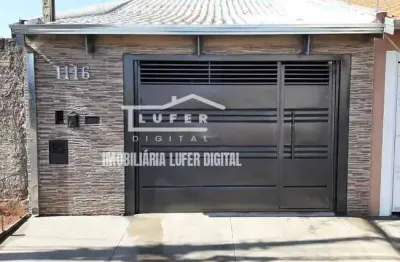 Casa aconchegante com quintal em localização previlegiada, imperdível!