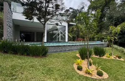 🏡 Casa 5 suítes; Luxo, Exclusividade e Natureza no Coração do Comary!