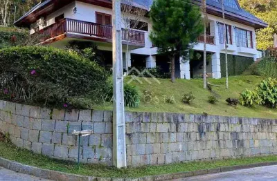 Magnífica casa de alto padrão, com uma vista deslumbrante!!!