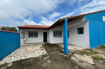 Casa para venda na praia de itanhaém com espaço para fazer piscina