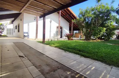 Imóvel ao lado do mar para venda na praia de itanhaém com jardim e edícula