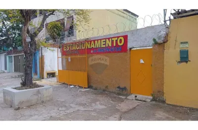 Garagem para alugar na Vila Valqueire, Rio de Janeiro 