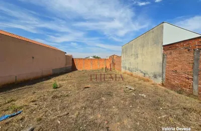 Terreno a venda com ótima topografia no centro de saltinho/sp, 303m²