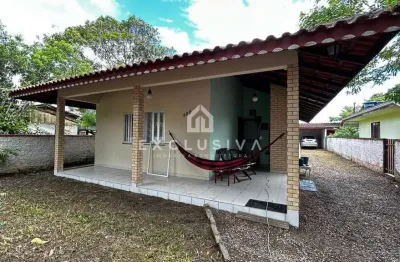 Casa com 3 quartos para alugar na Rua Eucalipto, 602, Rainha do Mar, Itapoá