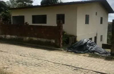 Ótimas 02 casas em chá de cruz na principal a 500 da estrada de aldeia, aceito carro