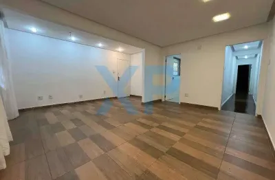 Apartamento de 3 quartos no centro de divinópolis-mg: 1 suíte, 2 salas, 1 banheiro, 1 vaga na garagem, 130m² de área - espaçoso e com área externa!