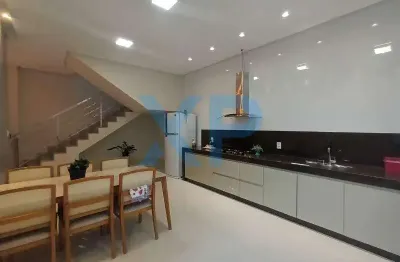 Casa duplex a venda no bairro santa marta em divinópolis-mg