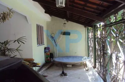 Casa com 3 quartos à venda na Rua Teresópolis, Bom Pastor, Divinópolis