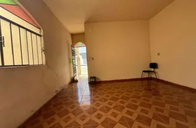 Casa de esquina na regiao do bairro sao jose em divinopolis mg