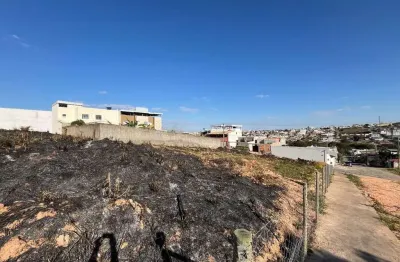 Lote de oportunidade no rancho alegre, divinópolis: oportunidade de adquiri ate 03 lotes juntos.