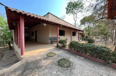 Linda chácara com casa no bairro ferrador em divinopolis.