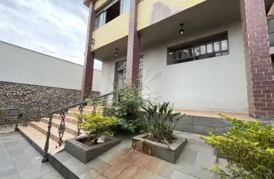 Casa de empreendedorismo na região central de divinópolis-mg