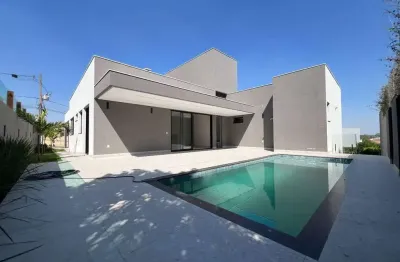 Casa de alto padrão no condomínio ville royalle divinópolis mg