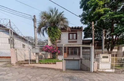 Casa com 4 quartos à venda na rua pedro boticário, --, glória, porto alegre por r$ 730.000