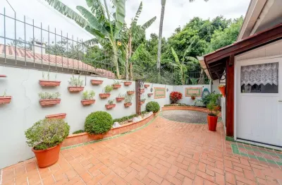 Casa com 3 quartos à venda na rua joão pacheco da silveira, --, ipanema, porto alegre por r$ 900.000