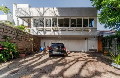 Casa com 3 quartos à venda na rua maracá, --, vila assunção, porto alegre por r$ 3.000.000