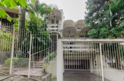 Casa com 6 quartos à venda na avenida icaraí, --, cristal, porto alegre por r$ 1.570.000