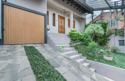 Casa com 3 quartos à venda na avenida cai, --, cristal, porto alegre por r$ 750.000