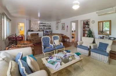 Casa com 4 quartos à venda na Avenida Pereira Passos, --, Vila Assunção, Porto Alegre por R$ 1.350.000