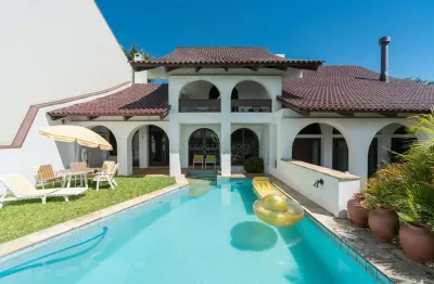 Casa com 3 quartos à venda na rua guato, --, vila assunção, porto alegre por r$ 2.700.000