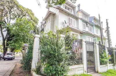 Casa com 3 quartos à venda na rua doutor castro de menezes, --, vila assunção, porto alegre por r$ 700.000