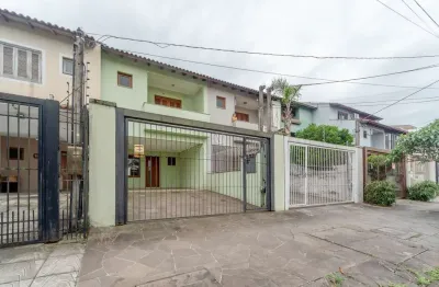 Casa com 3 quartos à venda na rua claudio da silva pinto, --, espírito santo, porto alegre por r$ 695.000
