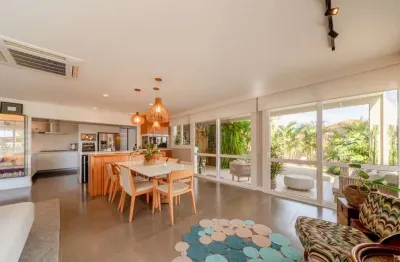 Casa em condomínio fechado com 4 quartos à venda na rua professor ildefonso gomes, --, vila conceição, porto alegre por r$ 2.690.000