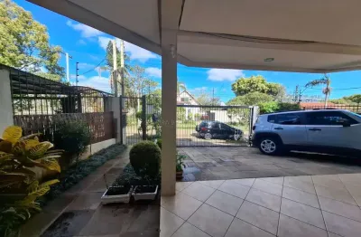 Casa com 3 quartos à venda na rua chavantes, --, vila assunção, porto alegre por r$ 1.230.000