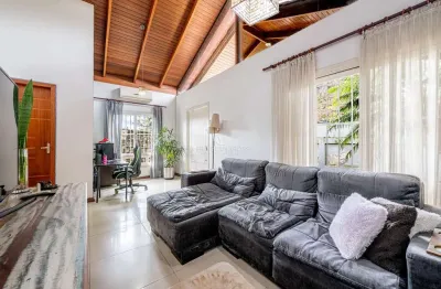 Casa com 5 quartos à venda na rua sílvio silveira soares, --, camaquã, porto alegre por r$ 899.999