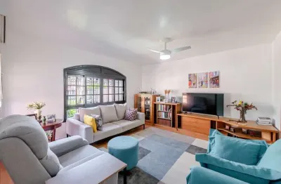 Casa com 3 quartos à venda na rua folha da tarde, --, cristal, porto alegre por r$ 1.015.000