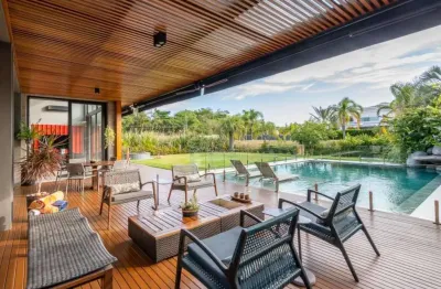 Casa em condomínio fechado com 5 quartos à venda na avenida juca batista, --, belém novo, porto alegre por r$ 5.900.000