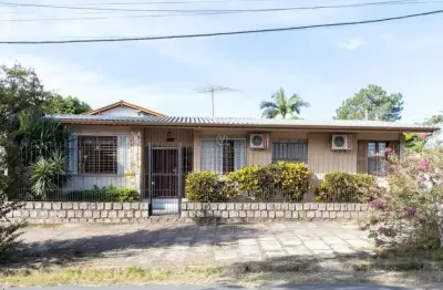 Casa com 3 quartos à venda na avenida tramandaí, --, ipanema, porto alegre por r$ 520.000