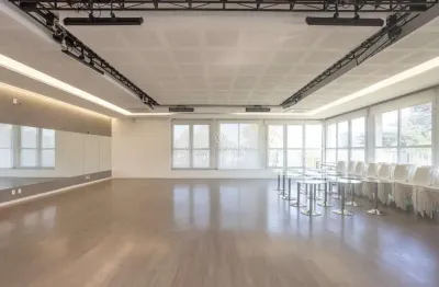 Prédio à venda na rua carajá, --, vila assunção, porto alegre por r$ 1.700.000