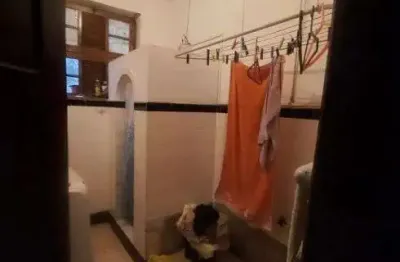 Excelente apartamento de 2/4 com ponto comercial na praça da mariquita