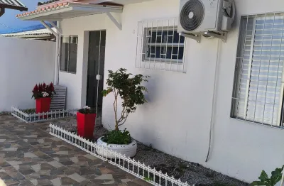 Casa com 1 quarto para alugar na Rua Acary Margarida, 112, Canasvieiras, Florianópolis
