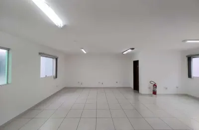 Sala comercial ampla — próxima à futura estação da linha laranja do metrô