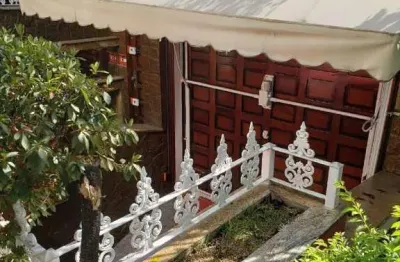 Sobrado amplo para uso comercial ou residencial – ótima estrutura e versatilidade