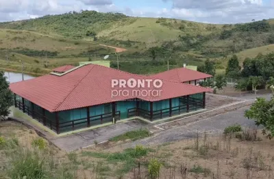 Excelente fazenda localizada em Vitoria de Santo Antão com um total de 265 Hectares.