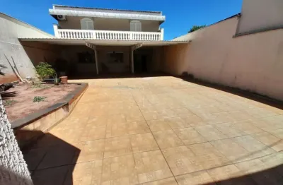 Casa com 3 quartos à venda no Jardim Paulista, Araçatuba 