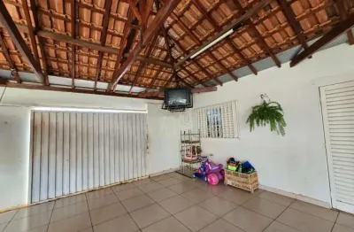 Casa com 3 quartos à venda no Água Branca I, Araçatuba 