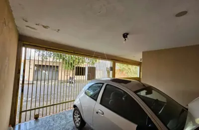 Casa com 2 quartos à venda no Conjunto Habitacional Clóvis Valentin Picolotto, Araçatuba 