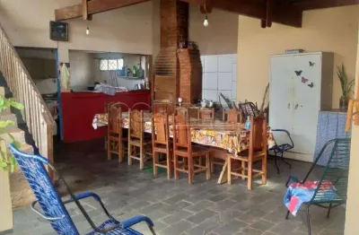 Casa com 3 quartos à venda no Umuarama, Araçatuba 