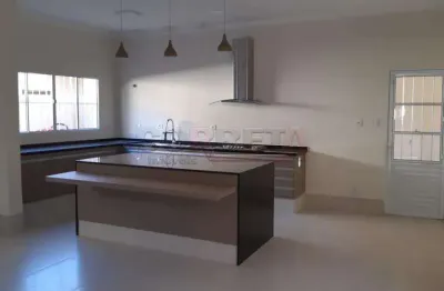 Casa com 3 quartos à venda no Planalto, Araçatuba 