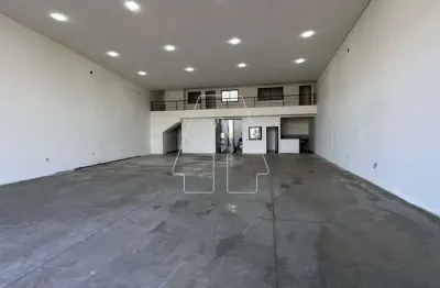 Casa comercial à venda no Petit-Trianon, Araçatuba 