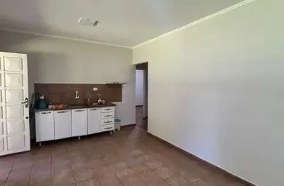 Chácara / sítio com 3 quartos para alugar no Conjunto Habitacional Pedro Perri, Araçatuba  por R$ 4.000